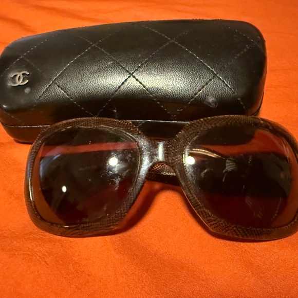 Chanel sunglasses brown - Picture 2 of 5